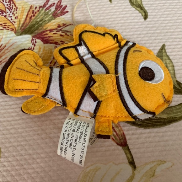 Cute Disney Finding Nemo (Nemo) Toy (Gift with Purchase) - Picture 4 of 4